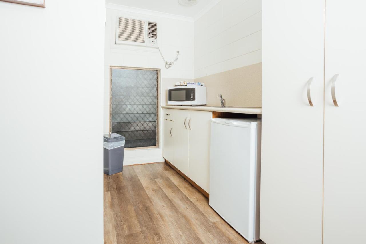 Billabong Lodge Motel Townsville Bagian luar foto