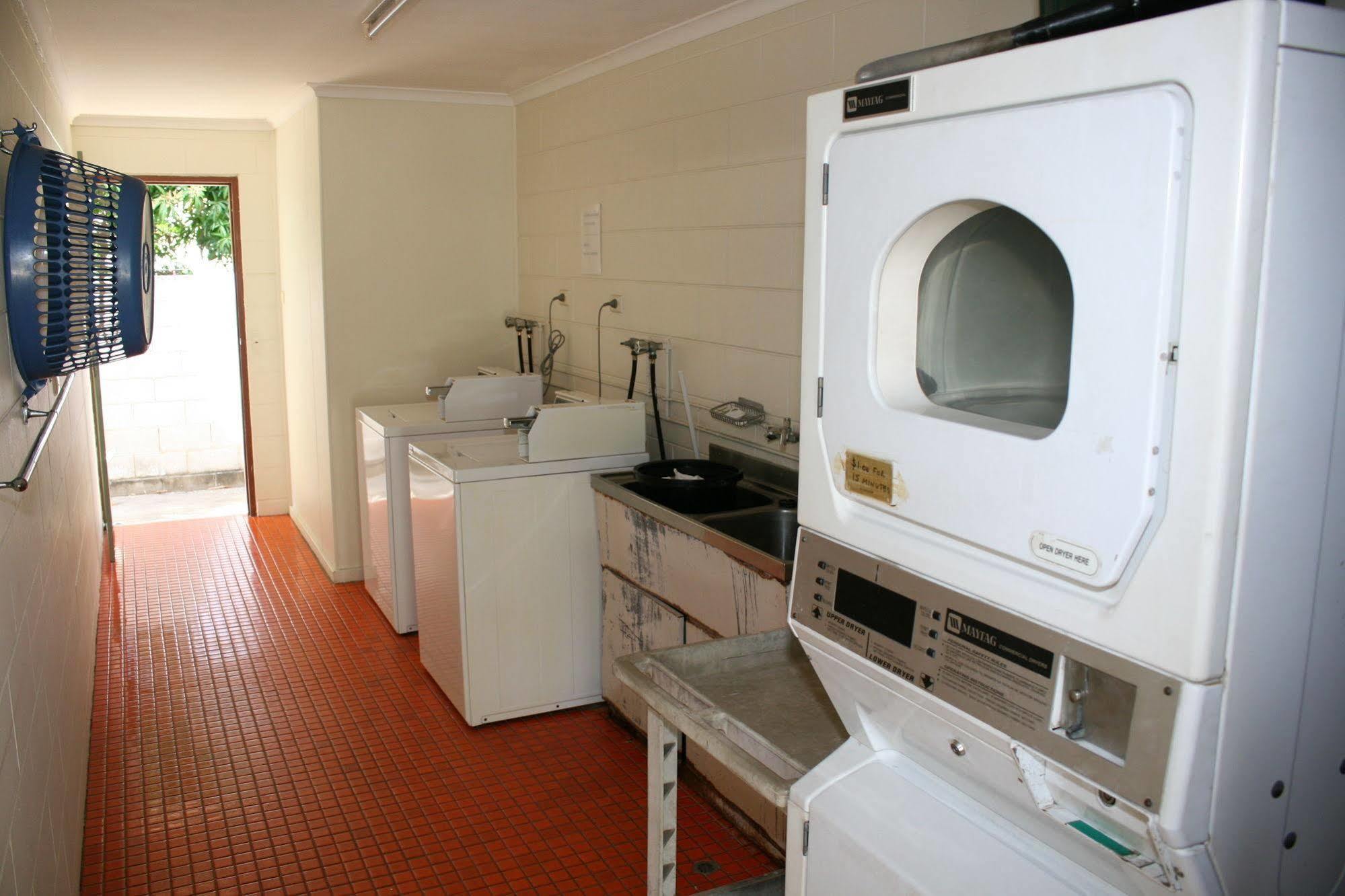 Billabong Lodge Motel Townsville Bagian luar foto
